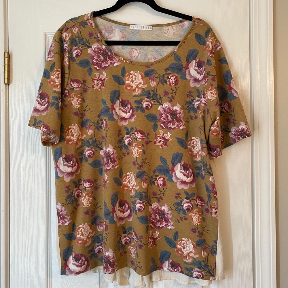 Potter’s Pot Short Sleeve Shirt Tail Top